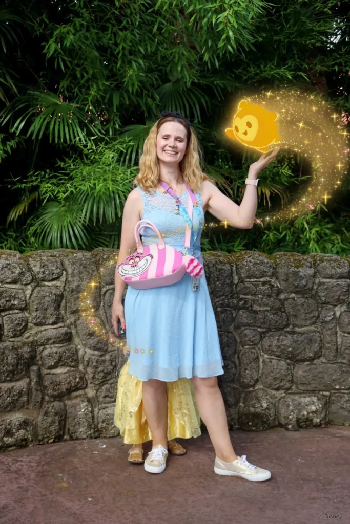 Ingrid muestra como son las fotos en Disneyland París