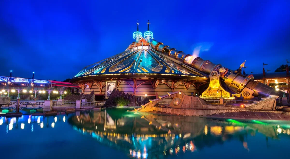 n018015_2050jan01_space-mountain